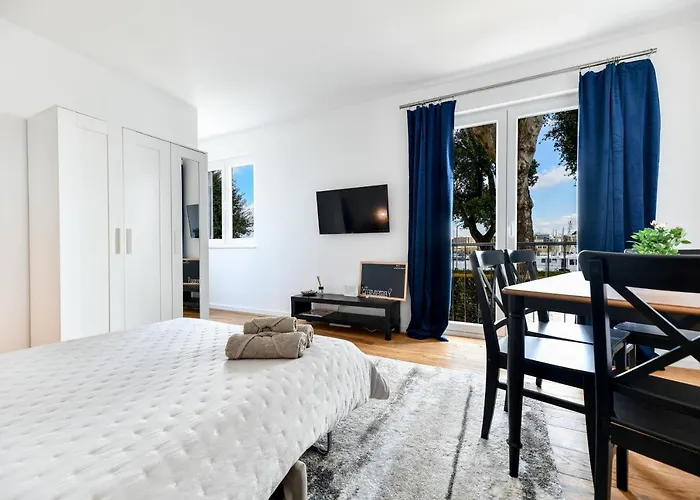 Apartment Canada