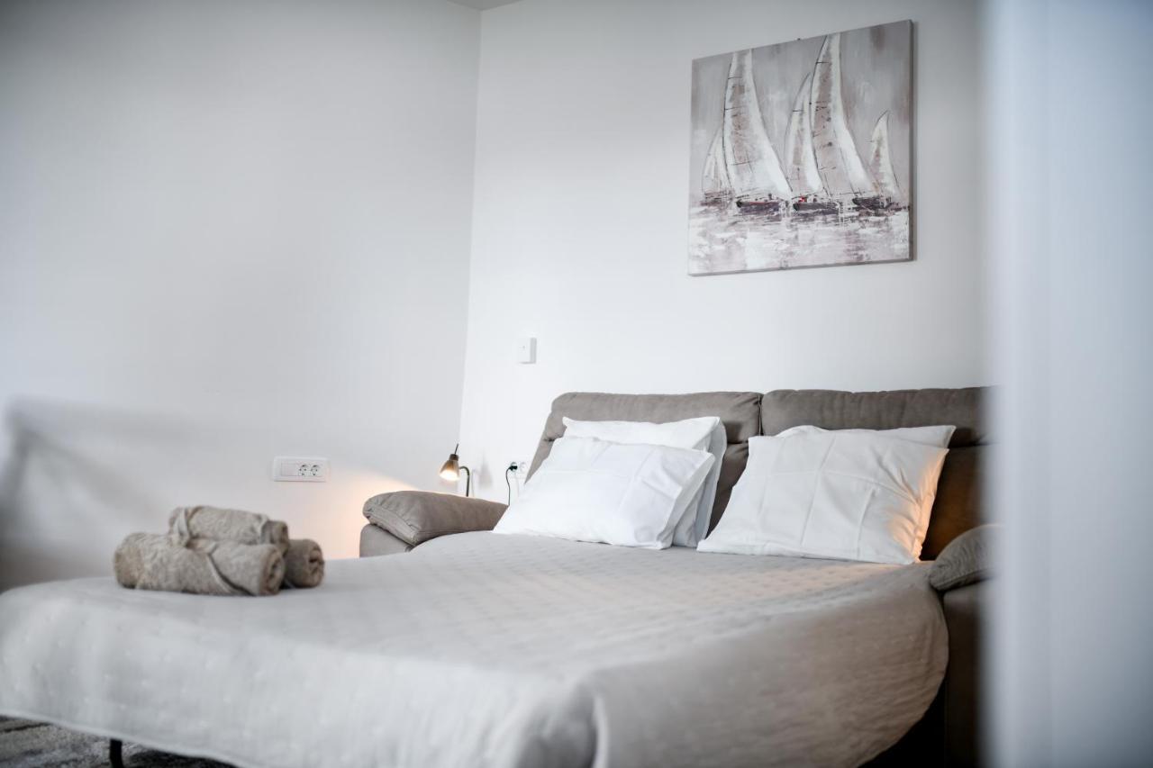 Canada Apartment